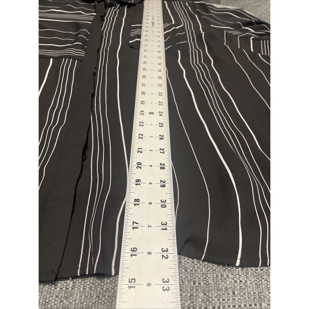 Catherines Women’s Top 2X Striped Oversized Longline Button Front Minimalist - Picture 10 of 10